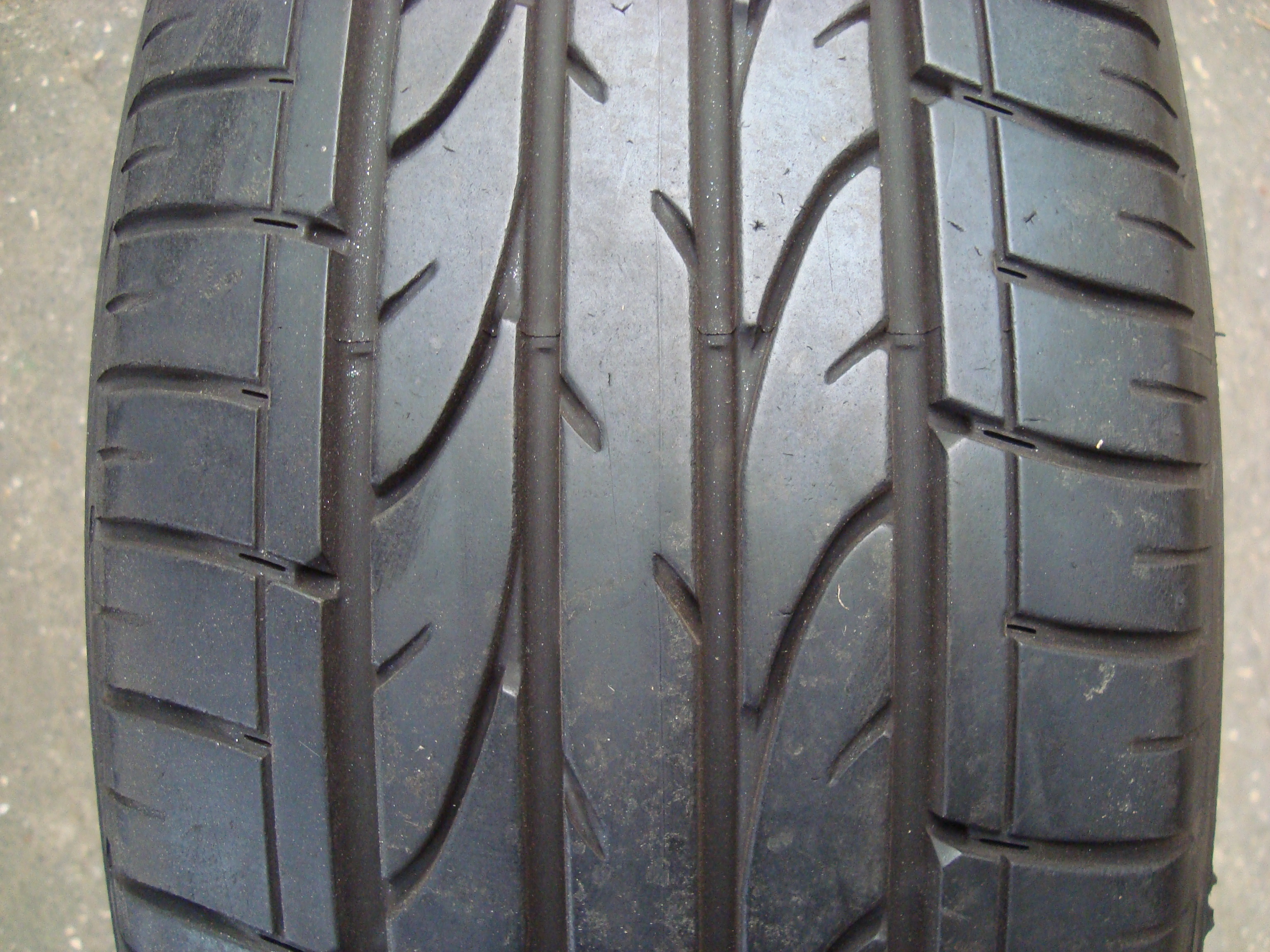 Bridgestone Dueler H/P Sport AS 215/60 R17 96H @